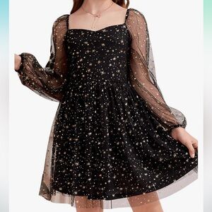 Amazon Black and Silver Long Sleeve Sweetheart Dress